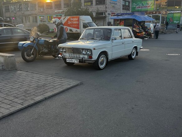 1973 Lada (ВАЗ) 2103, белый - вид 15