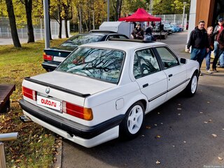 1986 BMW 3 серии 318i II (E30), белый, 450000 рублей, вид 2
