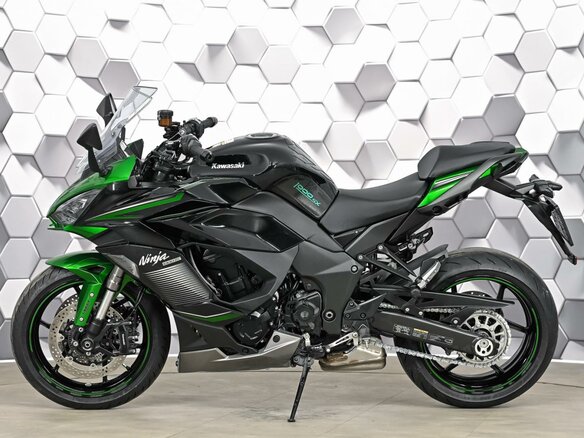2023 Kawasaki Ninja 1000 SX, чёрный, 1259000 рублей - вид 3