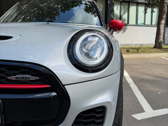 2019 Mini Hatch JCW III (F55/F56) Рестайлинг, серебристый, 3520000 рублей - вид 28