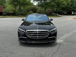 2025 Mercedes-Benz S-Класс 580 4MATIC VII (W223), чёрный, 18706389 рублей, вид 2