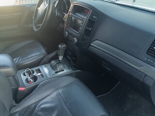 2011 Mitsubishi Pajero IV, белый, 1500000 рублей, вид 5