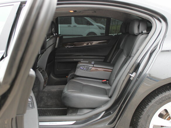 2010 BMW 7 серии Long 750Li V (F01/F02/F04), чёрный, 1415000 рублей - вид 14