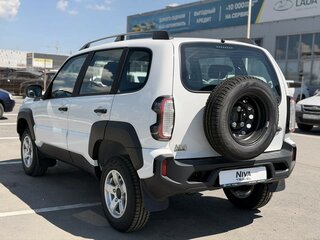 2026 Lada (ВАЗ) Niva Travel I Рестайлинг, белый, 1603000 рублей, вид 2