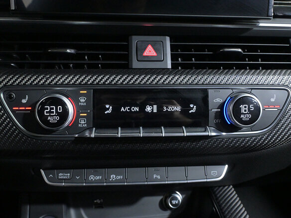 2019 Audi A4 40 TDI V (B9) Рестайлинг, красный, 3690000 рублей - вид 15