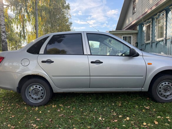 2013 Lada (ВАЗ) Granta I, серебристый - вид 3