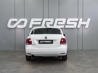 2017 Volkswagen Polo V Рестайлинг, белый, 999000 рублей, вид 4