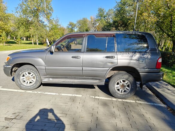 1998 Lexus LX 470 II, серый, 900000 рублей - вид 4