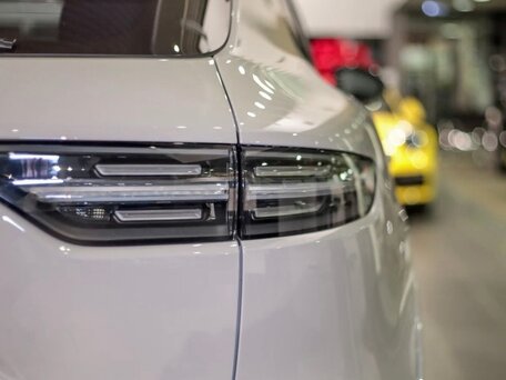 2021 Porsche Cayenne GTS III, серый, 8450000 рублей, вид 3