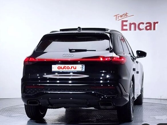 2025 Audi Q5 40 TDI III (GU), чёрный, 8287084 рублей - вид 3