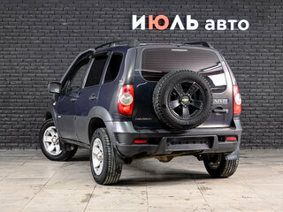 2014 Chevrolet Niva I Рестайлинг, коричневый, 550000 рублей, вид 3