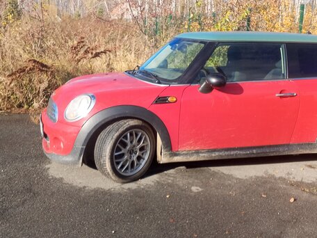 2013 Mini Hatch Cooper II (R56) Рестайлинг, красный, 700000 рублей, вид 3