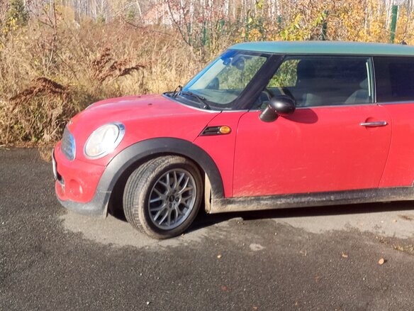 2013 Mini Hatch Cooper II (R56) Рестайлинг, красный, 700000 рублей - вид 2