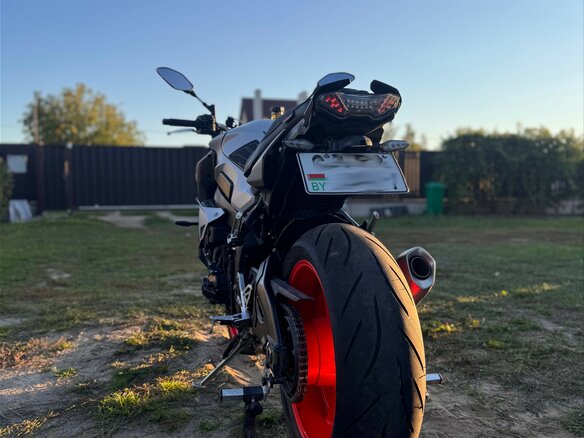2020 Yamaha MT-10, серебристый, 1048344 рублей - вид 4