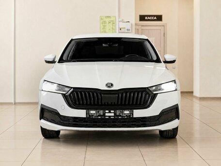 2021 Skoda Octavia IV (A8), белый, 2250000 рублей, вид 2
