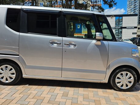 2015 Honda N-BOX I, серебристый, 745000 рублей, вид 3