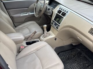 2009 Vortex Estina I, красный, 300000 рублей, вид 5