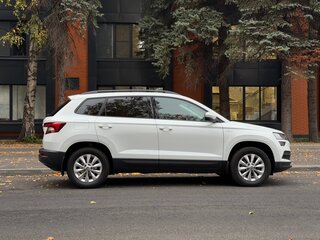 2021 Skoda Karoq I, белый, 2590000 рублей, вид 4