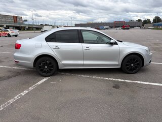 2013 Volkswagen Jetta VI, серебристый, 1100000 рублей, вид 2