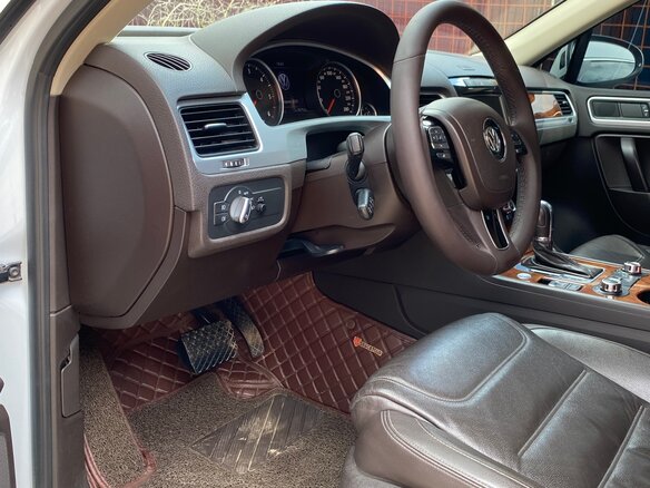 2013 Volkswagen Touareg II, белый, 2690000 рублей - вид 10