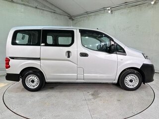 2021 Nissan NV200, серебристый, 1400000 рублей, вид 4