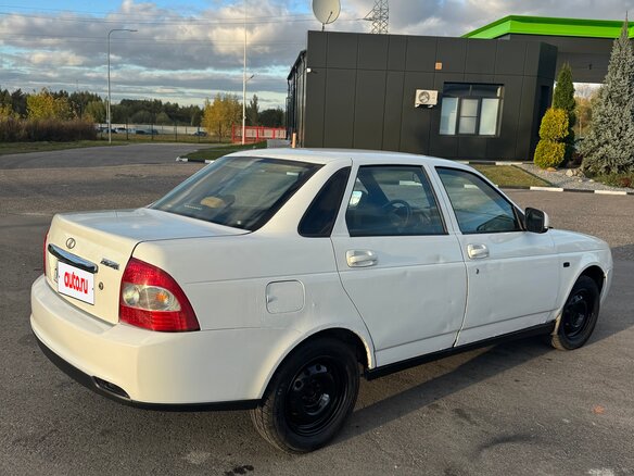 2013 Lada (ВАЗ) Priora I Рестайлинг, белый - вид 3