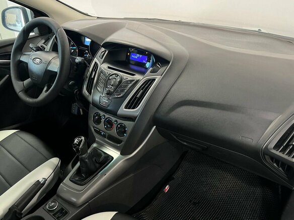 2011 Ford Focus III, белый, 650000 рублей - вид 11
