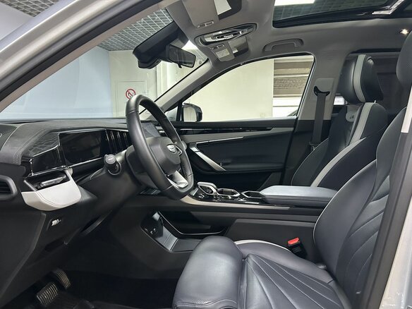 2023 Geely Atlas II, серый, 2560000 рублей - вид 9