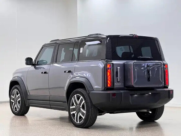 2024 iCar 03 65.69 kWh, серебристый, 3300224 рублей - вид 2