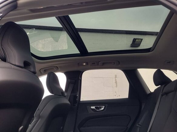 2026 Volvo XC60 II Рестайлинг 2, серебристый, 6992374 рублей - вид 13