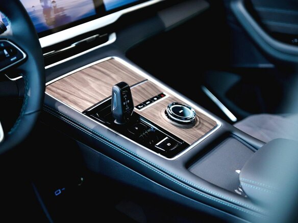2026 Geely Monjaro I Рестайлинг, серебристый, 4954990 рублей - вид 8