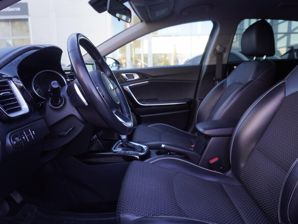 2019 Kia Ceed III, синий, 1699000 рублей - вид 9