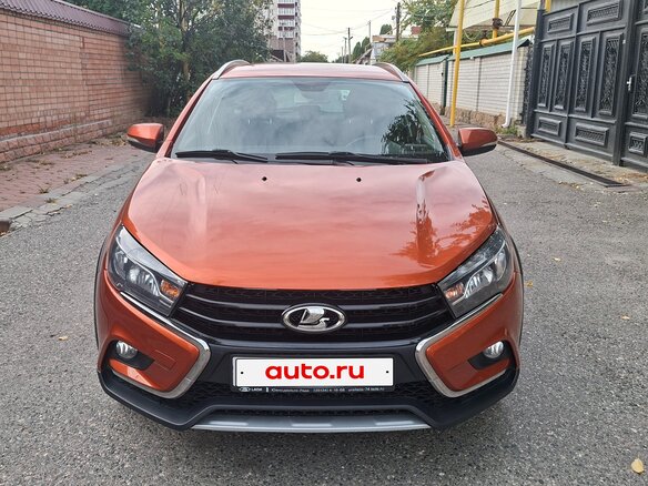 2017 Lada (ВАЗ) Vesta SW Cross I, оранжевый, 950000 рублей
