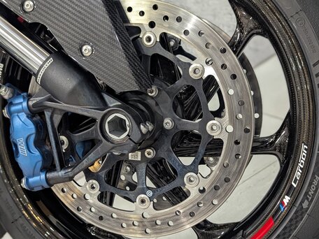 2024 BMW M 1000 XR, чёрный, 2800000 рублей, вид 2