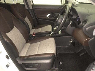 2022 Toyota Yaris Cross I, белый, 1425000 рублей, вид 5