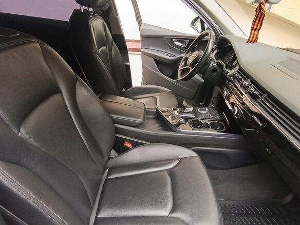 2016 Audi Q7 II (4M), серый, 3100000 рублей - вид 5