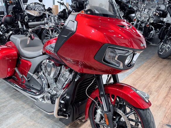 2021 Indian Challenger, красный, 2499000 рублей - вид 11