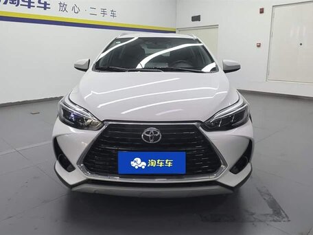 2022 Toyota Yaris Cross I, белый, 1250000 рублей, вид 2