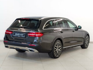 2021 Mercedes-Benz E-Класс All-Terrain 220 d V (W213, S213, C238) Рестайлинг, серый, 4885000 рублей, вид 5