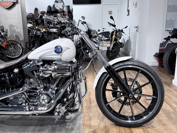 2016 Harley-Davidson Breakout, белый, 1799000 рублей - вид 11