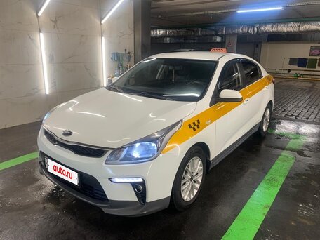 2018 Kia Rio IV, белый, 900000 рублей, вид 2
