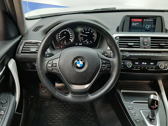 2018 BMW 1 серии 118i II (F20/F21) Рестайлинг 2, белый, 1539000 рублей - вид 13