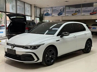 2023 Volkswagen Golf VIII, белый, 2040000 рублей, вид 3