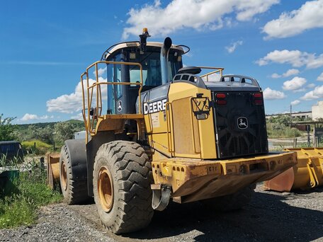 2010 John Deere 724K, жёлтый, 4300000 рублей, вид 3