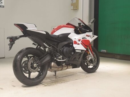 2026 Yamaha YZF-R9, красный, 2043000 рублей, вид 5