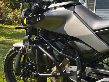 2023 Husqvarna Svartpilen 401, чёрный, 560000 рублей, вид 4