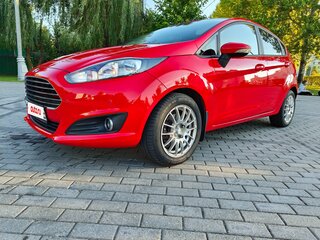 2016 Ford Fiesta Mk6 Рестайлинг, красный, 910000 рублей, вид 2