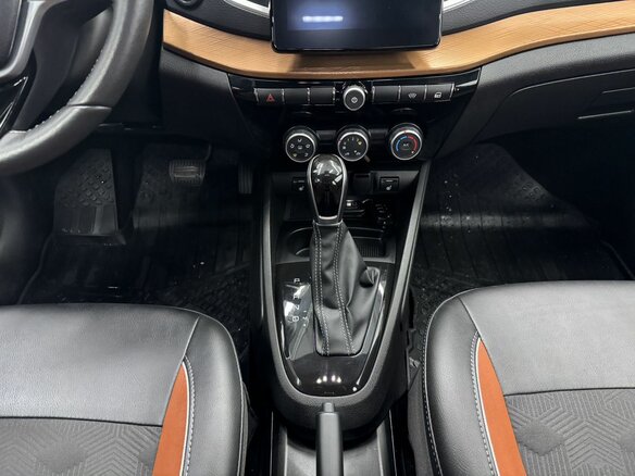 2024 Lada (ВАЗ) Vesta SW Cross I Рестайлинг (NG), белый, 1650000 рублей - вид 17