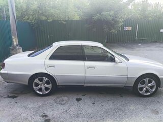 1999 Toyota Cresta V (X100) Рестайлинг, белый, 650000 рублей, вид 4