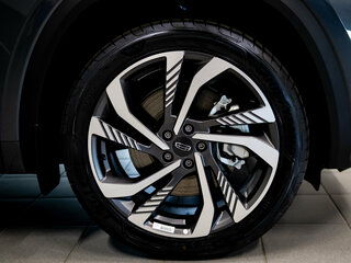 2026 Geely Monjaro I, серый, 4954990 рублей, вид 5